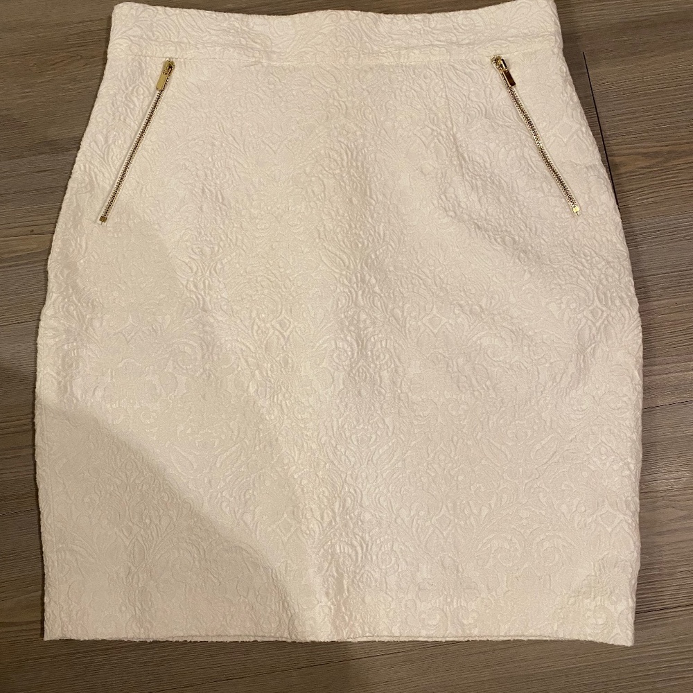 H&M White Lace Pencil Skirt w/ Gold Zipper Details
